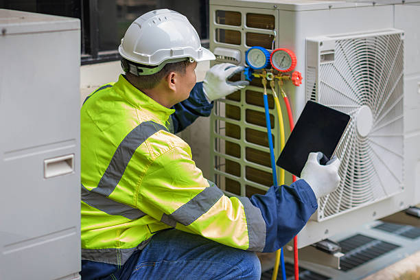 Professional Hvac technician working in Lannon, WI